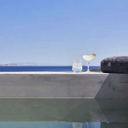 Mr. And Mrs. White Tinos