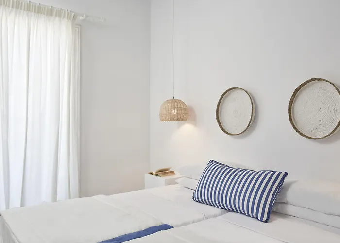 Mr & Mrs White Tinos Hotel 4*