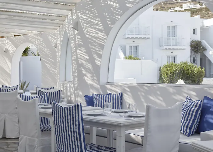 Mr & Mrs White Tinos Hotel 4*