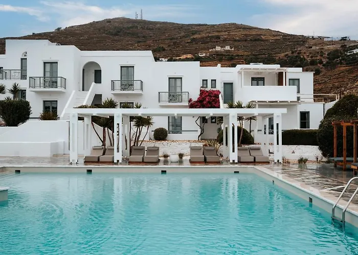 Mr & Mrs White Tinos Hotel 4*