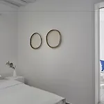 Mr And Mrs White Tinos Агиос-Иоаннис