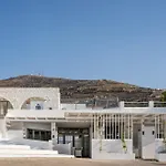 Mr And Mrs White Tinos