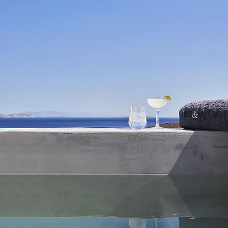 Mr. And Mrs. White Tinos Hotel 4*