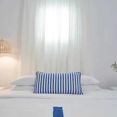 Mr. And Mrs. White Tinos