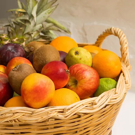 Mr. And Mrs. White Tinos Agios Ioannis (Tinos)