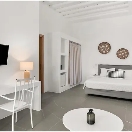 فندق Mr And Mrs White Tinos 4*
