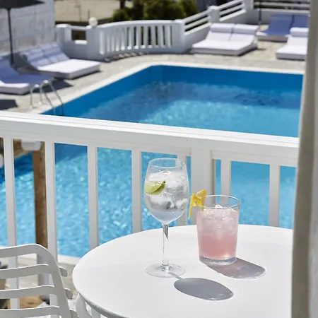 Mr And Mrs White Tinos Hotell