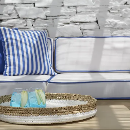 Mr. And Mrs. White Tinos Hotel 4*