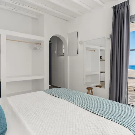 Mr And Mrs White Tinos Άγιος Ιωάννης