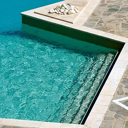 فندق Mr And Mrs White Tinos 4*