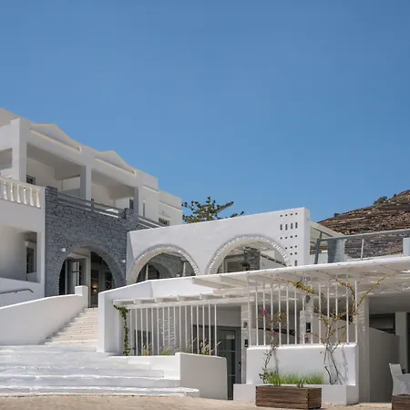 Mr And Mrs White Tinos 4*