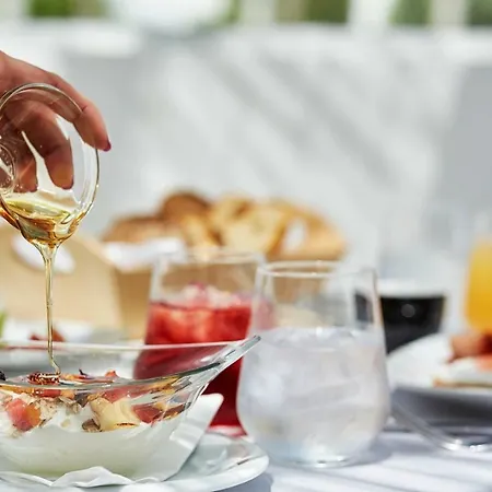 Hotel Mr. And Mrs. White Tinos 4*
