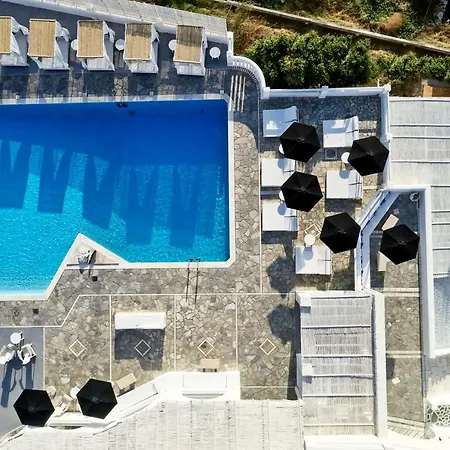 Mr And Mrs White Tinos 4*