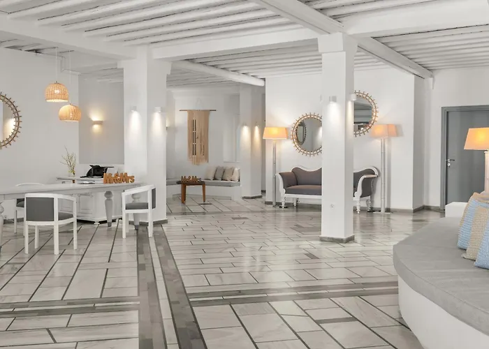 Mr & Mrs White Tinos Agios Ioannis (Tinos)